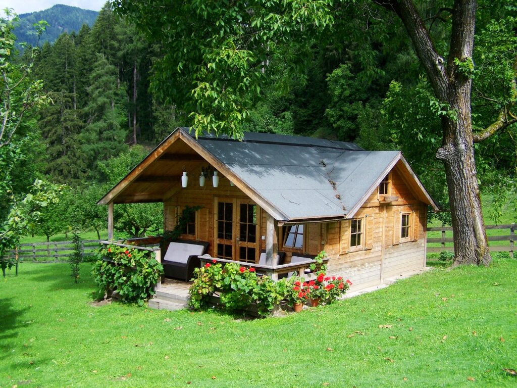 small wooden house, tiny cottage, architecture-906912.jpg